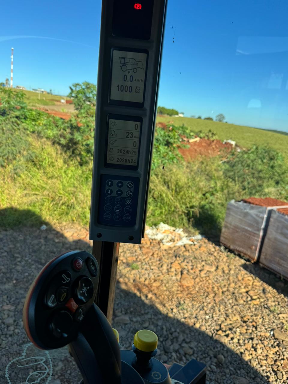 New Holland TX 4.90 Dual 2021 com Plataforma 20 Pés e Plataforma de Milho 9x50
